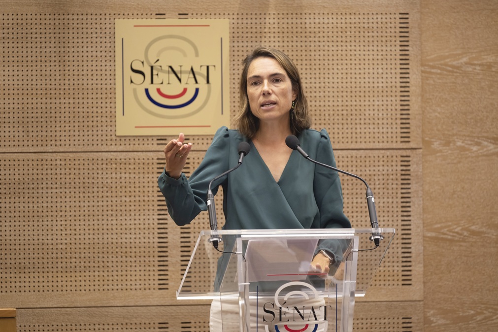 Christine Lavarde, sénateur des Hauts-de-Seine, prononce l'introduction des débats